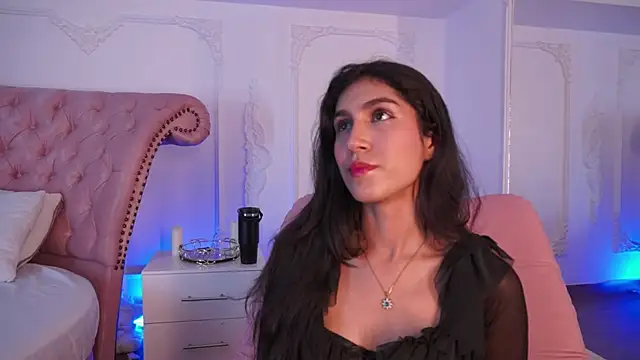 LucianaBlanco  online show from June 30, 2026, 8:53 pm
