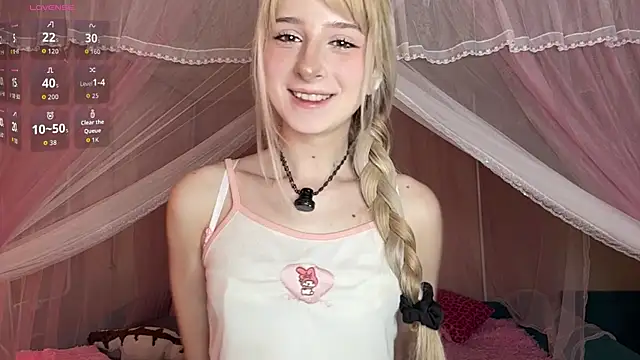 Snapshot of OnlyEva1 chatting on May 15, 2026, 8:23 am OnlyEva1 online show from May 15, 2026, 8:23 am