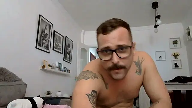 yanick931 online show from June 9, 2026, 1:56 pm