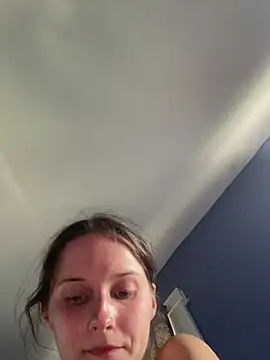 urfavgamergurl online show from June 24, 2026, 8:39 pm
