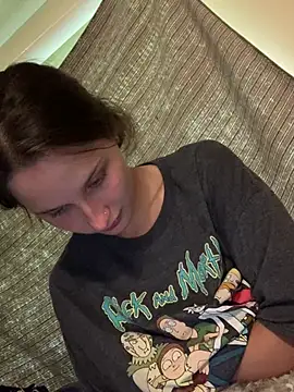 urfavgamergurl online show from July 14, 2026, 8:04 pm