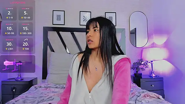 Violettaa Stone online show from April 24, 2026, 5:09 am