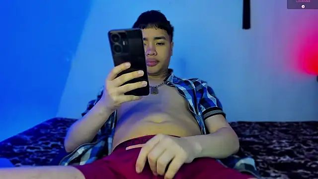 Lee Colee online show from March 12, 2026, 11:53 pm