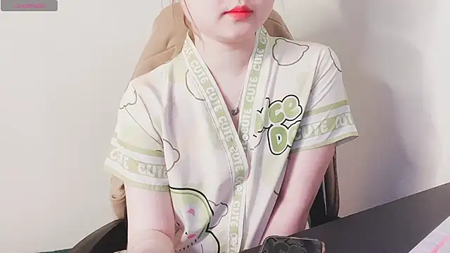 hunhun122 online show from March 12, 2026, 4:44 pm