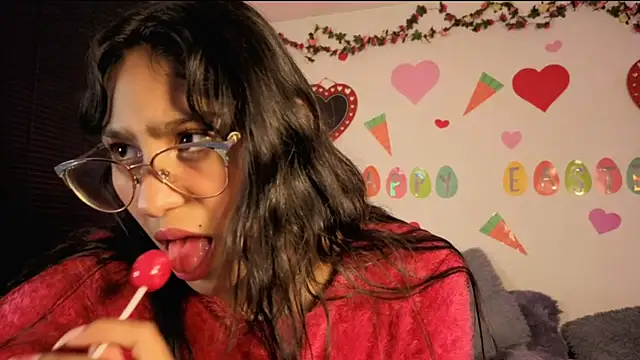 PaulaCutexs online show from April 11, 2026, 7:45 am