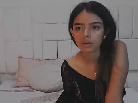 AnnieDesire online show from May 28, 2026, 4:42 am