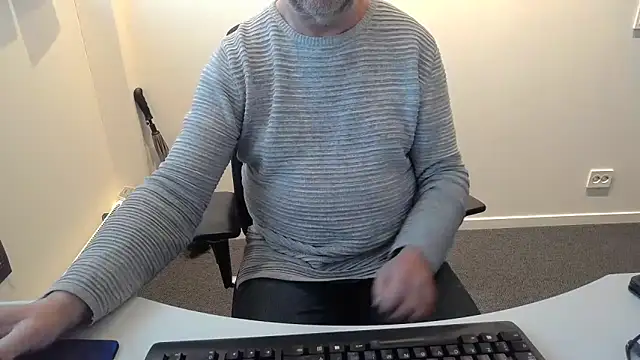 Buggemann online show from May 11, 2026, 3:52 am