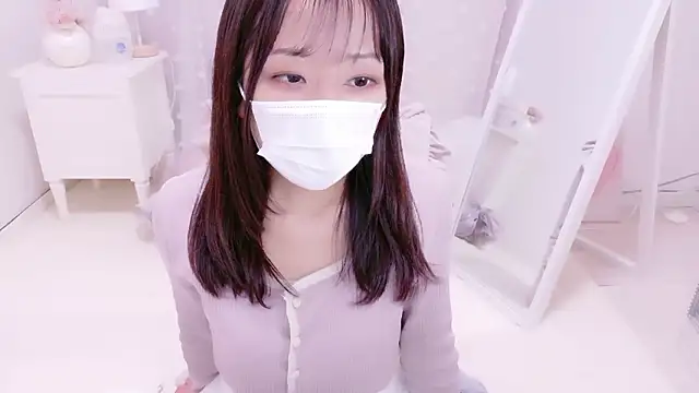 Yuzu nyan online show from April 4, 2026, 12:12 pm