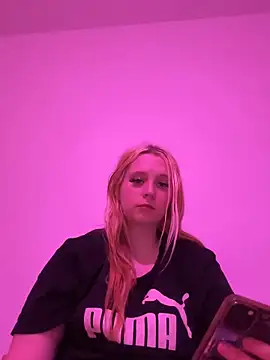 Young Milka online show from March 13, 2026, 8:47 pm