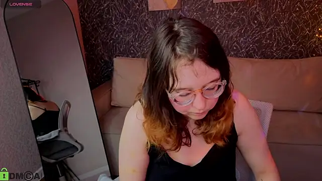 Snapshot of Aleks-caster chatting on May 13, 2026, 9:05 am Aleks-caster online show from May 13, 2026, 9:05 am