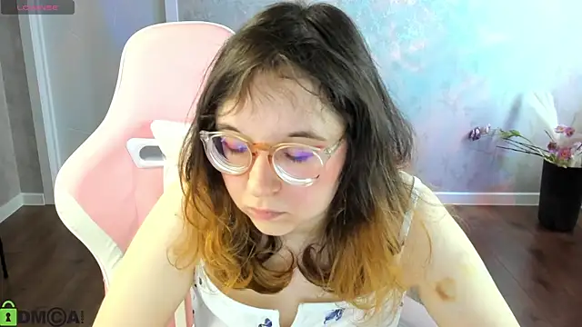 Snapshot of Aleks-caster chatting on April 21, 2026, 2:51 am Aleks-caster online show from April 21, 2026, 2:51 am
