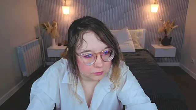 Snapshot of Aleks-caster chatting on April 24, 2026, 1:18 am Aleks-caster online show from April 24, 2026, 1:18 am