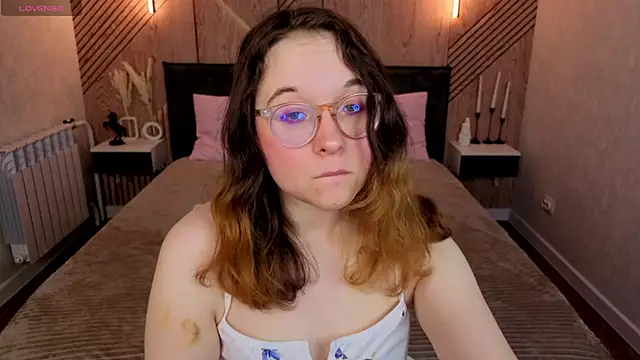 Snapshot of Aleks-caster chatting on April 20, 2026, 9:12 am Aleks-caster online show from April 20, 2026, 9:12 am
