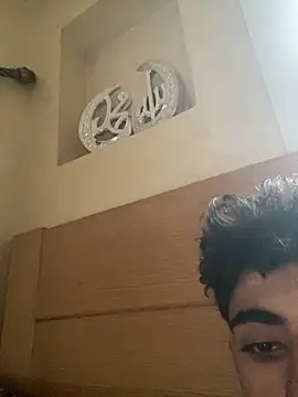 Achrafsad9i online show from April 8, 2026, 5:25 pm