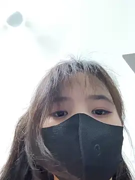VyVy18 online show from May 6, 2026, 2:54 pm