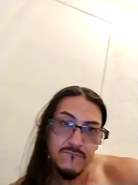 Snapshot of tupadrastromalo chatting on March 13, 2026, 4:34 pm tupadrastromalo online show from March 13, 2026, 4:34 pm