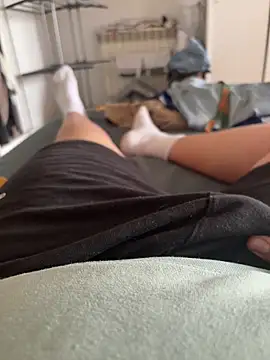 sniffeet online show from March 13, 2026, 12:21 pm