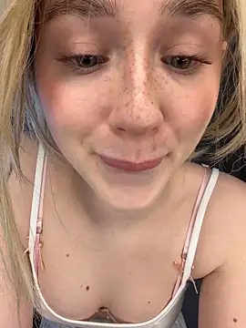 Snapshot of KittiLin chatting on March 12, 2026, 10:47 pm KittiLin online show from March 12, 2026, 10:47 pm