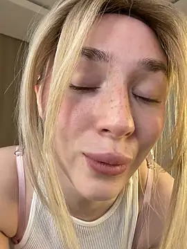 Snapshot of KittiLin chatting on March 13, 2026, 9:09 pm KittiLin online show from March 13, 2026, 9:09 pm