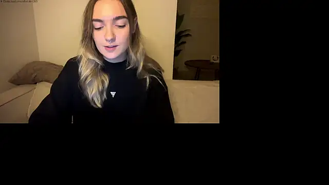 RoxyWet online show from June 5, 2026, 12:33 pm