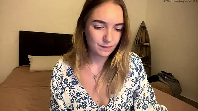 RoxyWet online show from April 30, 2026, 2:24 pm