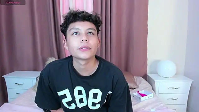 chico medusa online show from April 4, 2026, 8:37 pm