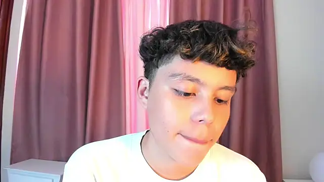 chico medusa online show from March 25, 2026, 7:46 pm