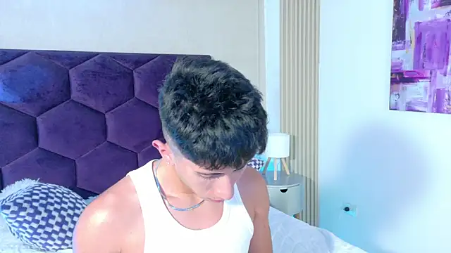 Snapshot of AndyJustgame_ chatting on July 27, 2026, 5:36 am AndyJustgame online show from July 27, 2026, 5:36 am
