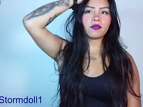 stormdollxx online show from April 15, 2026, 4:33 pm