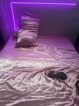 Shynesse21 online show from April 2, 2026, 8:15 pm