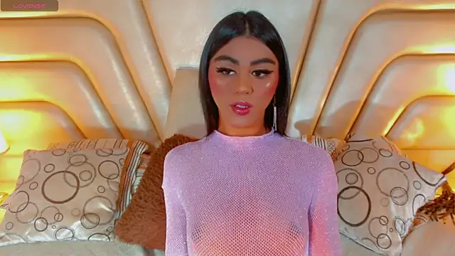 tiifannysexyhot online show from March 27, 2026, 6:42 pm