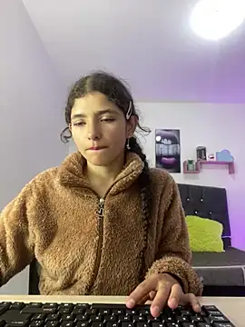 LINDA EF online show from April 24, 2026, 12:40 pm