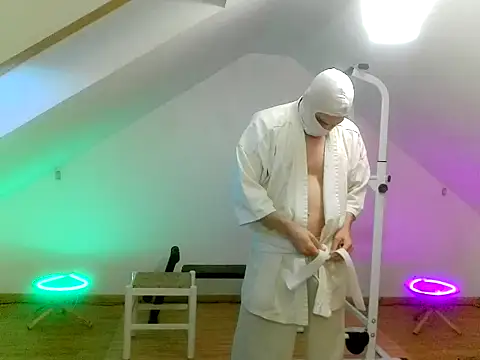 NinjaLaser online show from May 11, 2026, 7:22 pm