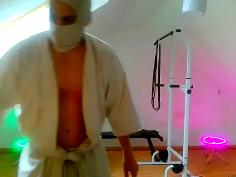 NinjaLaser online show from May 5, 2026, 11:13 am