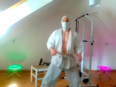 NinjaLaser online show from April 25, 2026, 11:24 am