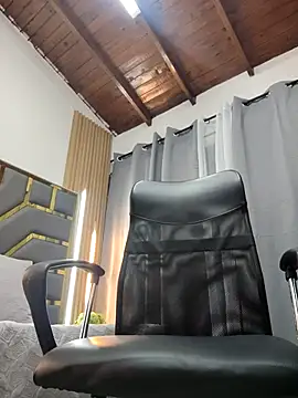 Oliver bigblack cock online show from April 29, 2026, 7:09 pm