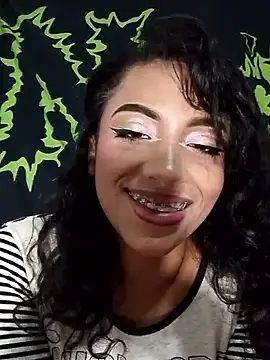 KattyBerryX online show from May 9, 2026, 2:37 am