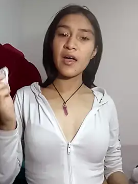 KarolaMendez online show from May 3, 2026, 5:38 pm