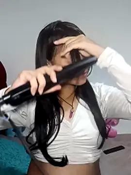 KarolaMendez online show from June 14, 2026, 1:24 am