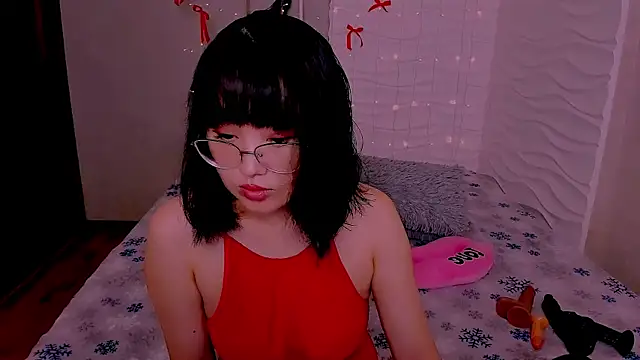 Akiko Yun online show from June 30, 2026, 12:43 am