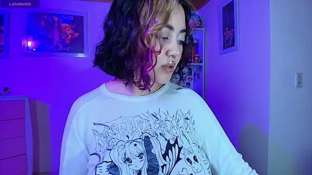 Nanachi uwu online show from April 1, 2026, 9:43 am