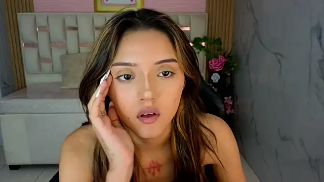 Snapshot of veronicaa_s chatting on July 2, 2026, 9:32 pm veronicaa s online show from July 2, 2026, 9:32 pm