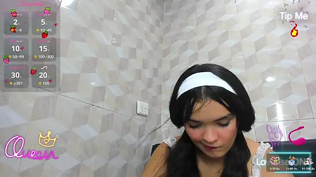 Minie luna online show from April 21, 2026, 9:32 pm