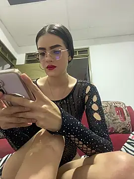 isabella-hot12 online show from March 28, 2026, 11:39 pm