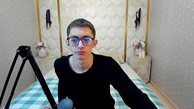 RonBevs online show from May 6, 2026, 8:13 pm