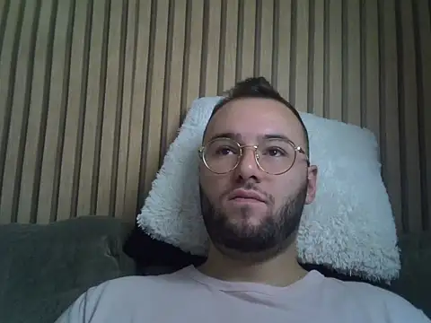 piazaocwb23 online show from April 23, 2026, 4:41 pm