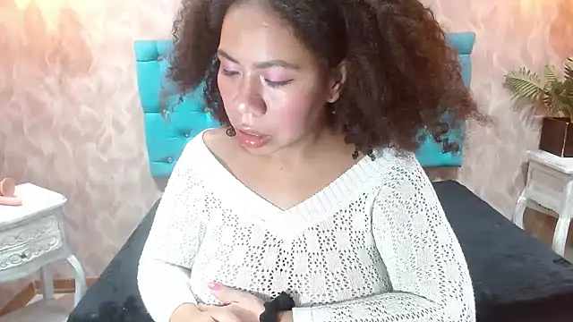 KeniaLovex online show from April 29, 2026, 4:05 am