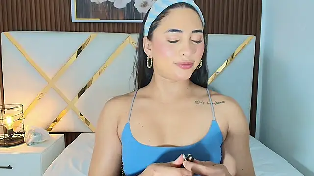 Sluttyysucker  online show from April 18, 2026, 12:18 pm