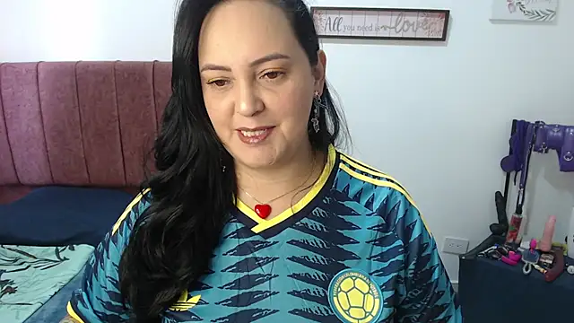 Snapshot of Veroniicabbw_ chatting on June 23, 2026, 12:58 pm Veroniicabbw online show from June 23, 2026, 12:58 pm