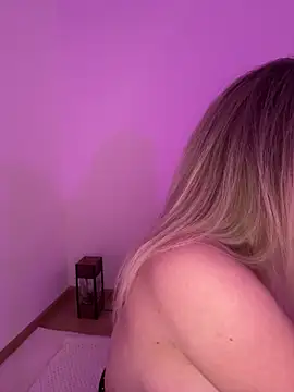 -IrisBlair- online show from March 13, 2026, 2:22 pm